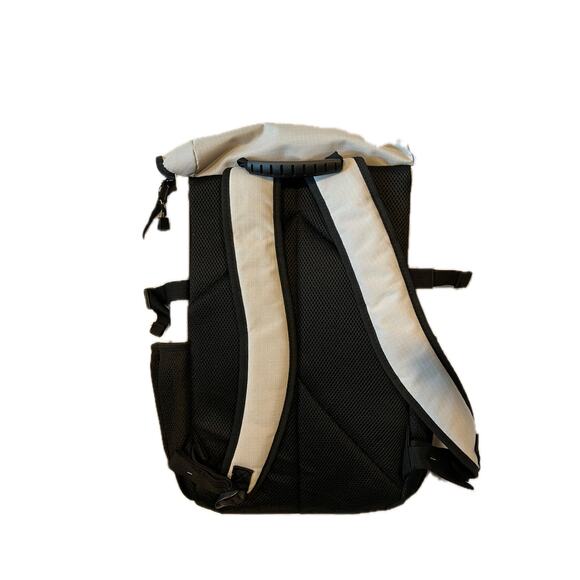Eastsport White Toploader Backpack - Picture 2 of 5